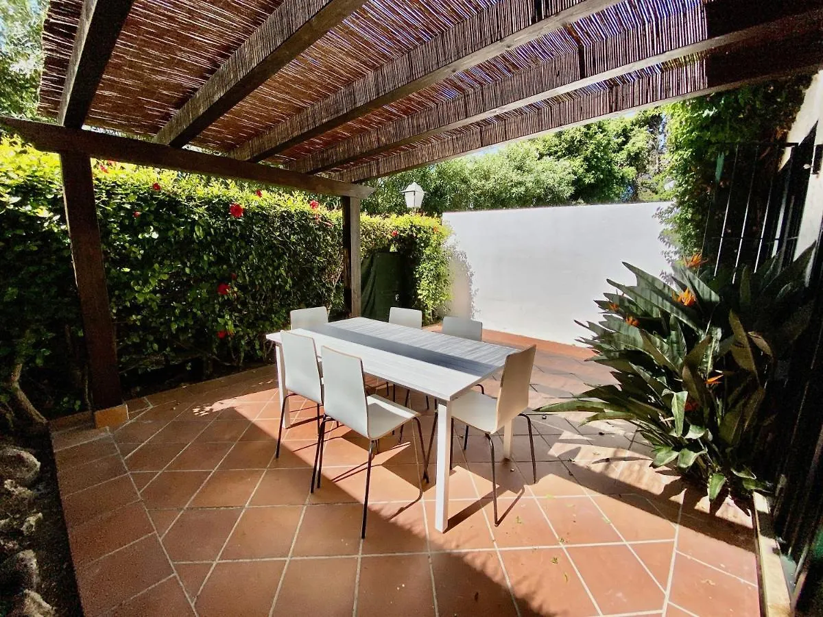 Escape To Serenity - 3 Bedroom Townhouse By The Sea! Marbella Holiday home